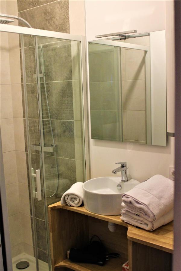 Pontivy Centre, Studio Confort Apartment Luaran gambar